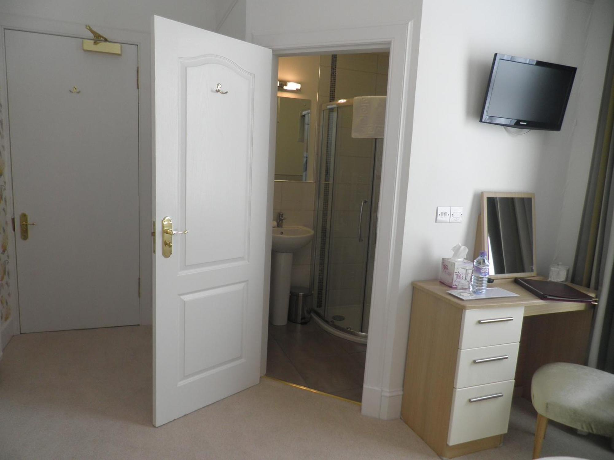 Douglas Park Guest House Kirn Room photo